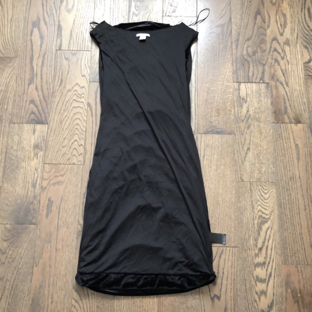 H&M Velvet Dress - Picture 4 of 5